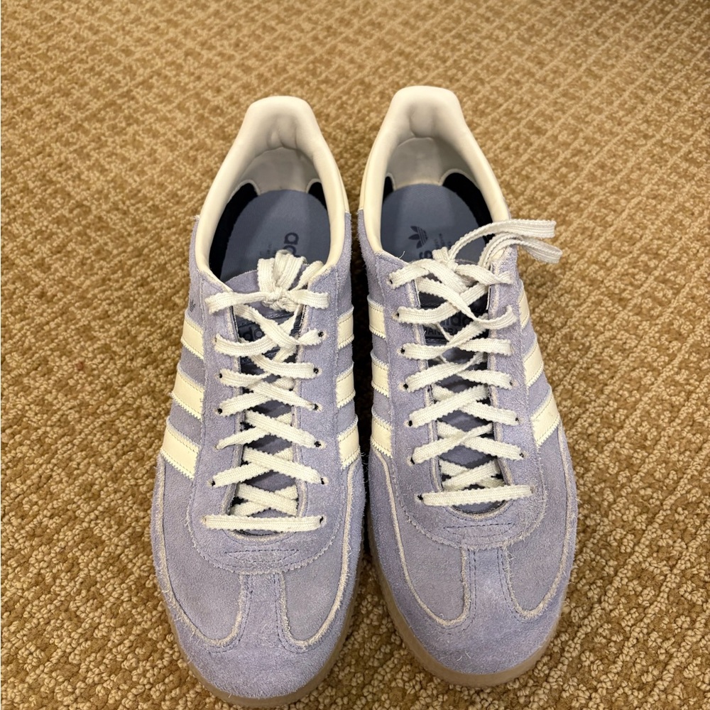 Adidas Lavender spezial Sneakers